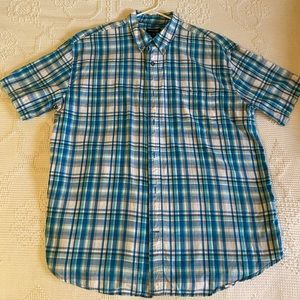 Men’s St. John Bay button up short sleeve dress shirt